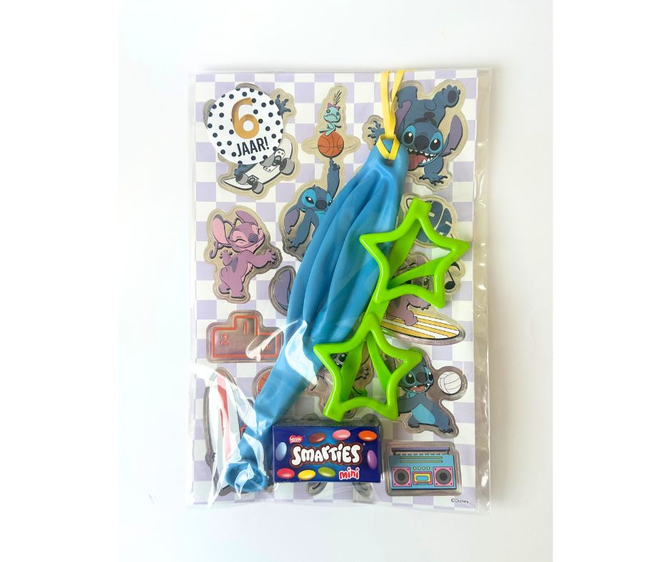 Stitch Party traktatie (met sticker naar keuze)