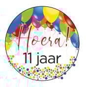 Traktatiesticker hoera 11 jaar