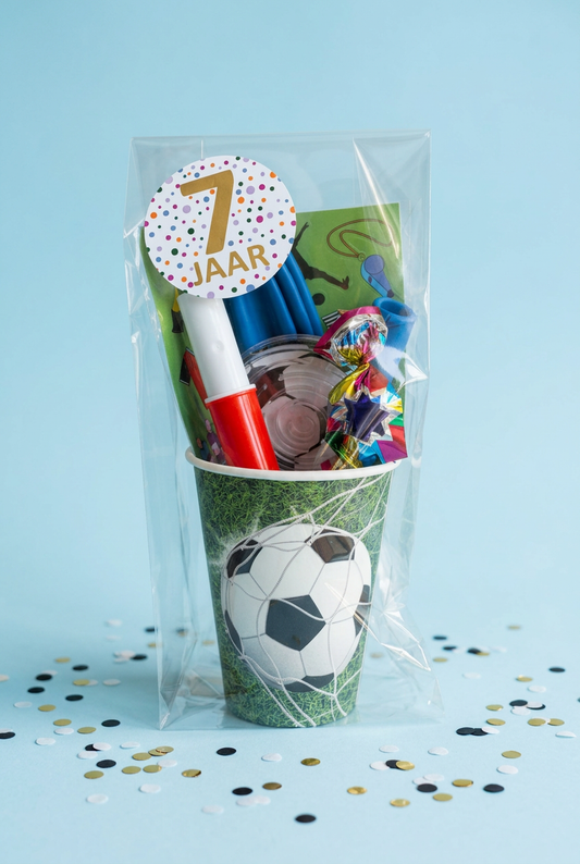 Voetbal traktatie (met sticker naar keuze)