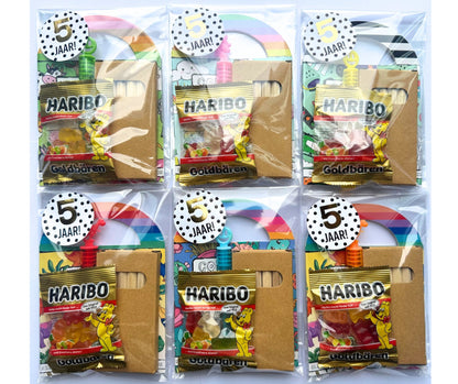 Kleurset mix met bellenblaas traktatie (met sticker naar keuze) de